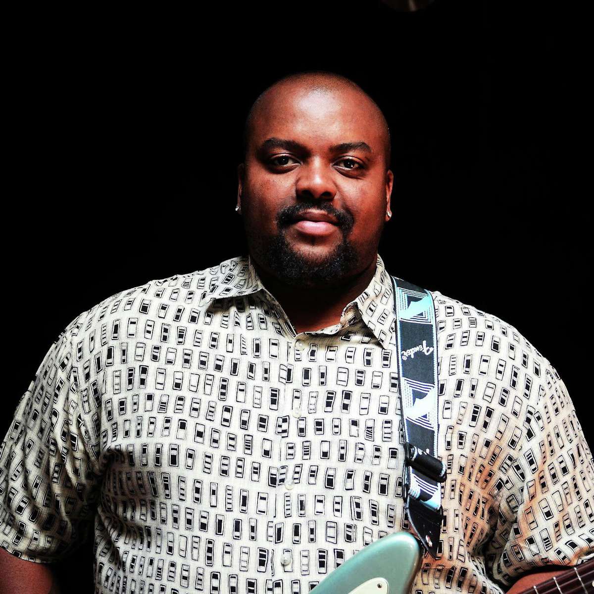SHAWN HOLT